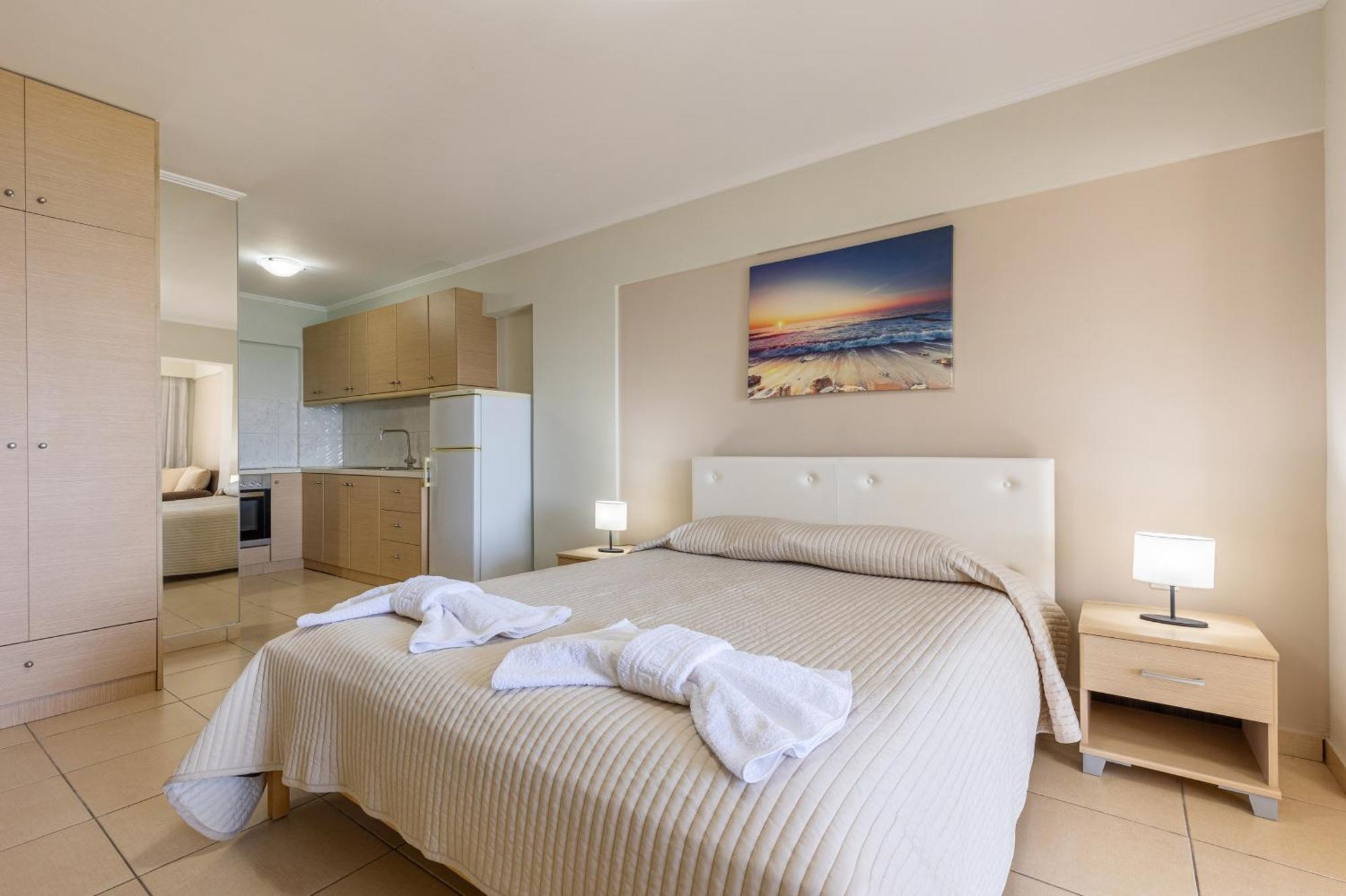 Playa Del Zante Apartment Amoudi Bagian luar foto