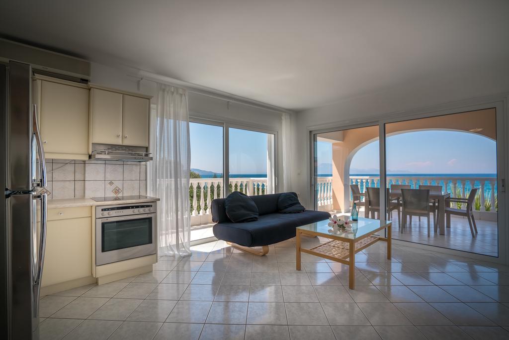 Playa Del Zante Apartment Amoudi Bagian luar foto