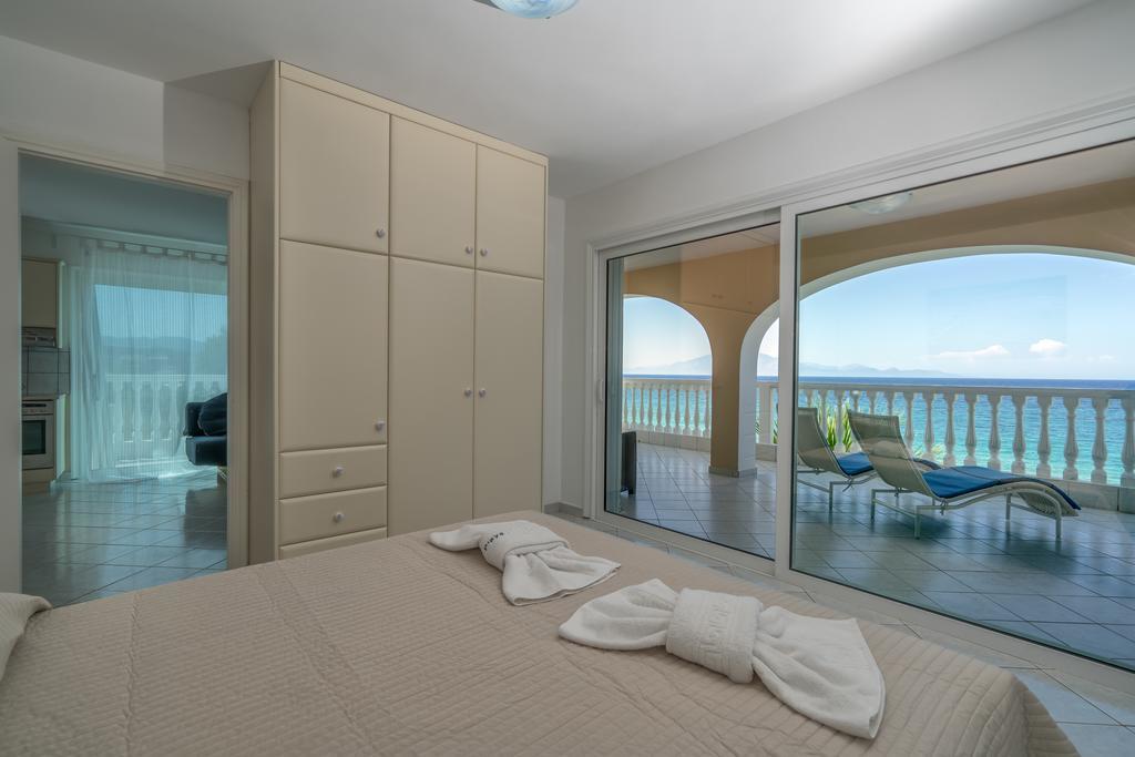 Playa Del Zante Apartment Amoudi Bagian luar foto